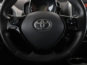 Toyota Aygo II Hatchback 5d 1.0 VVT-i 69KM 2016 Toyota Aygo klima Bluetooth tempomat niski, zdjęcie 20