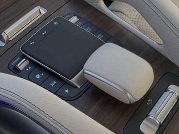 Mercedes GLE V167 SUV Facelifting 2.0 300d 269KM 2025 MERCEDES-BENZ GLE 300 d 4-Matic AMG Line 2.0 (269KM) 2025, zdjęcie 10