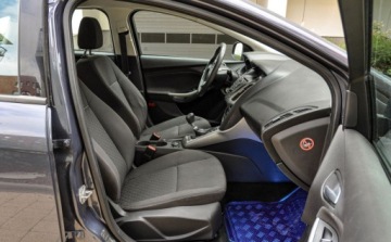 Ford Focus III Kombi 1.0 EcoBoost 125KM 2013 Ford Focus 2013 r. Bezwypadkowy Benzyna 125KM, zdjęcie 2