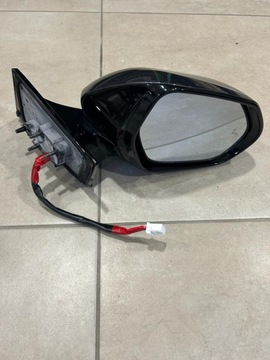 PRIUS IV PLUG-IN PRIMERA ZRCÁTKO EU PRAVÉ 13 PIN KAMERA ASISTENT