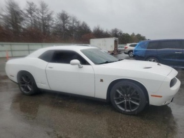Dodge Challenger III 2019 Dodge Challenger 2019, 6.4L, RT SCAT PACK, od ubezpieczalni 6.4 Benzyna, zdjęcie 2