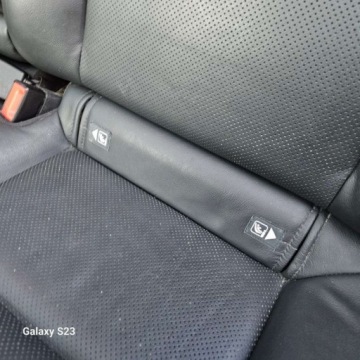 Toyota Avensis III Wagon Facelifting 2015 2.0 D-4D 143KM 2016 Toyota Avensis Kamera CofaniaNawigacjaAluminiowe FelgiSkorzana TapicerkaGw, zdjęcie 23