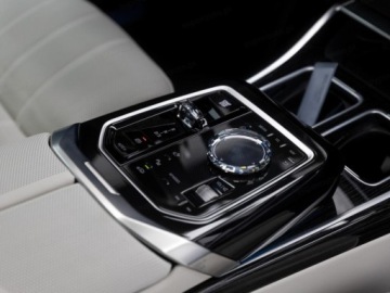 BMW Seria 7 G70 Sedan 3.0 40d 299KM 2026 BMW Seria 7 740d xDrive Sport Sedan 3.0 (299KM) 2026, zdjęcie 12