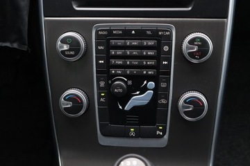 Volvo V60 I Kombi Facelifting 2.0 D3 DRIVE-E 150KM 2015 Volvo V60 D3 2.0, Skóra, Navi, Klima, Klimatronic, zdjęcie 15