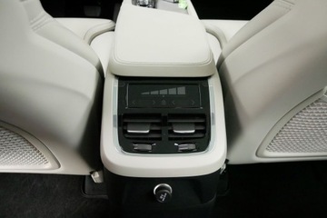 Volvo XC90 II SUV 2.0 T8 Twin Engine 390KM 2019 Volvo XC90 2.0 T8 AUT AWD - plug-in, zdjęcie 25