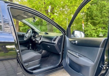Hyundai i20 I Hatchback 5d Facelifting 1.2 DOHC 85KM 2012 Hyundai i20 Hyundai i20 1.25 Wersja Jubileuszowa 1.2 Benzyna 85KM, zdjęcie 33