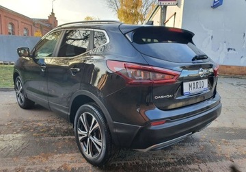 Nissan Qashqai II Crossover Facelifting 1.3 DIG-T 140KM 2021 Nissan Qashqai Panorama Kamera 360 Hands Free GetHelp 1.3 Benzyna, zdjęcie 4