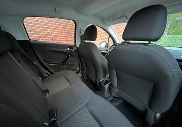 Peugeot 208 I Hatchback 5d Facelifting 1.2 PureTech 82KM 2017 Peugeot 208 Nawigacja Niski Przebieg Alu Gwarancja w cenie Warszawa VRVD, zdjęcie 15