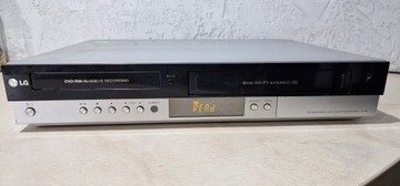 Комбинированный видеокассетный и DVD-плеер LG RC185