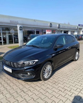 Fiat Tipo II Hatchback Facelifting 1.6 MultiJet 130KM 2022 Fiat Tipo Fiat Tipo 1.6 MultiJet 1.6 Diesel 130KM