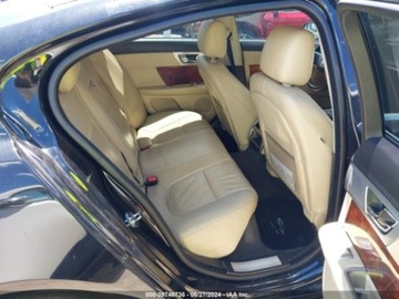 Jaguar XF I Sedan Facelifting 5.0 V8 385KM 2012 Jaguar XF 2012 Jaguar XF 4dr Sdn 5.0 Benzyna 385KM, zdjęcie 7