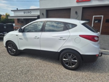 Hyundai ix35 SUV Facelifting 1.6 GDI 135KM 2015 Hyundai ix35 Piekny bialy 1.6 b z Niemiec ful opcja bezwypadkowy zarejestr, zdjęcie 4