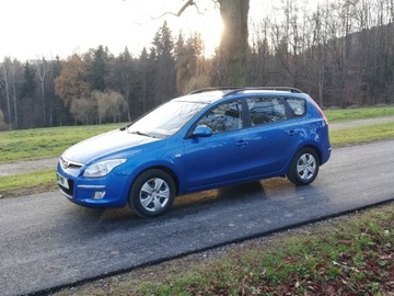 Hyundai i30 I CW 1.4 DIHC CVVT 109KM 2009 Hyundai i30 I 1.4 16V 109CV BlueDr. GPL Special, zdjęcie 2