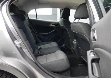 Mercedes GLA I Off-roader 1.6 180 122KM 2017 Mercedes-Benz GLA LIFT 180 Benzyna 122HP Automat Kamera II.wlasciciel GWAR, zdjęcie 26