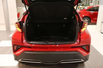 Toyota C-HR I Crossover Facelifting 1.8 Hybrid 122KM 2023 Toyota C-HR 1.8 Hybrid GPF GR Sport 1.8 Hybryda 122KM, zdjęcie 9