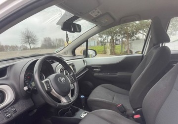 Toyota Yaris III Hatchback 5d Hybrid 100KM 2013 Toyota Yaris Hybrid 1.5 VVT-i 2013r kamera Navi niska cena 1.5 Hybryda, zdjęcie 7