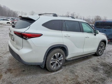 Toyota Highlander III 2022 Toyota Highlander XLE 2022 3.5 Benzyna 295KM, zdjęcie 3