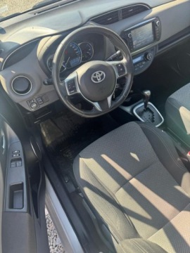 Toyota Yaris III 2016 Toyota Yaris 1.5 Hybryda Comfort 75KM 2016r Gwarancja !!!, zdjęcie 6