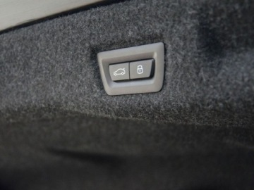 BMW Seria 5 G90-91 Touring 2.0 520d 197KM 2025 BMW Seria 5 520d xDrive Sedan 2.0 Diesel 197KM, zdjęcie 16