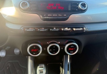 Alfa Romeo Giulietta Nuova II Hatchback 5d 1.4 TB 16v 120KM 2010 Alfa Romeo Giulietta Alfa Romeo Giulietta 1.4 Benzyna 120KM, zdjęcie 16