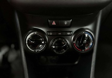 Peugeot 208 I Hatchback 3d 1.2 VTI 82KM 2013 Peugeot 208 Czujniki Kamera niski przebieg Gwarancja w cenie WarszawaVLAV, zdjęcie 20