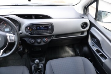 Toyota Yaris III Hatchback 5d Facelifting 1.0 VVT-i 69KM 2017 Toyota Yaris 1.0 VVT-i, Salon Polska, zdjęcie 7
