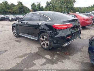 Mercedes GLC C253 2017 Mercedes-Benz GLC 2017 r., 2,0L 300 COUPE 4MATIC 2.0 Benzyna 241KM, zdjęcie 3