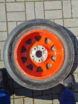 PORSCHE ORANŽOVÝ KOLO REZERVY