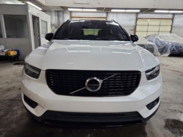 Volvo XC40 2022 Volvo XC 40 T5 R-Design 2022 2.0 Benzyna 248KM, zdjęcie 5