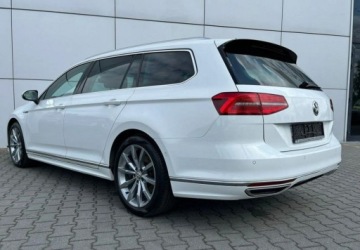 Volkswagen Passat B8 Variant 2.0 TDI SCR 240KM 2018 Volkswagen Passat R-LINE DSG Kamera 4x4 240KM Faktura Vat 23 2.0, zdjęcie 12