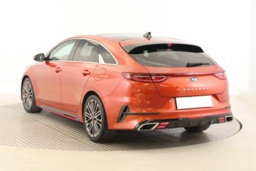 Kia Proceed Shooting Brake 1.6 T-GDI 204KM 2019 Kia ProCeed GT 1.6 T-GDI, Serwis ASO, Automat, zdjęcie 3