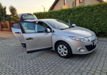 Renault Megane II Sedan 1.6 16V 110KM 2009 Renault Megane Renault Megane Renault Megane 1.6I 110PS Zadbane 1.6 Benzyna, zdjęcie 6