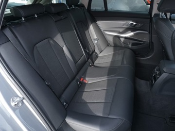 BMW Seria 3 G20-G21 Touring Plug-In Facelifting 2.0 320e 204KM 2023 BMW 320e Harman HUD ACC Led Fotel Sport F1 Webasto Blis 3xKlima Cocpit Pro, zdjęcie 24