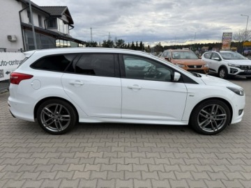 Ford Focus III Kombi Facelifting 1.0 EcoBoost 140KM 2018 Ford Focus ST-Line*Navi* Tylko 85000km!, zdjęcie 7