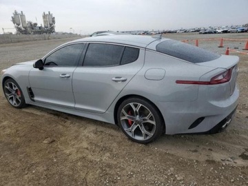 Kia Stinger 2021 Kia Stinger 2021, 3.3L, GT, porysowany lakier 3.3 Benzyna 365KM, zdjęcie 4