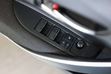 Toyota Corolla XII Sedan Facelifting 1.8 Hybrid 140KM 2024 Toyota Corolla 1.8 Hybrid Comfort 1.8 Hybryda 140KM, zdjęcie 12