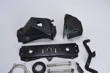 Накладная рама с болтами YAMAHA X-MAX 125 300 400 14-17