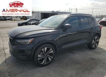 Volvo XC40 2024 Volvo XC 40 Plus 2024 2.0l 2.0 Benzyna 194KM