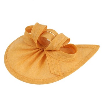 КОКТЕЙЛЬНАЯ ШЛЯПА В РЕТРО ИСПОЛЬЗОВАНИИ