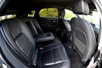 Jaguar F-Pace SUV 2.0 i4D 180KM 2019 Jaguar F-PACE 2.0 180KM Skóra Navi Led Kamera, zdjęcie 7