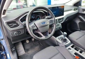 Ford Focus IV Hatchback Facelifting 1.0 EcoBoost 125KM 2022 Ford Focus Ford Focus 1.0 EcoBoost Titanium Benzyna 125KM, zdjęcie 2