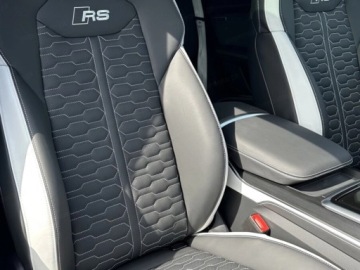 Audi Q8 2026 Q8 / E-Tron RSQ8 TFSI quattro Performance 4.0 (640KM) 2026, zdjęcie 11