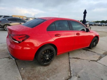 Mercedes Klasa A W177/V177 2019 Mercedes-Benz Klasa A 220 2019 2.0 Benzyna 188KM, zdjęcie 3