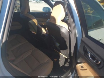 Volvo XC60 II Crossover T5 250KM 2020 Volvo XC 60 T5 Momentum 2020 2.0l 2.0 Benzyna 250KM, zdjęcie 10