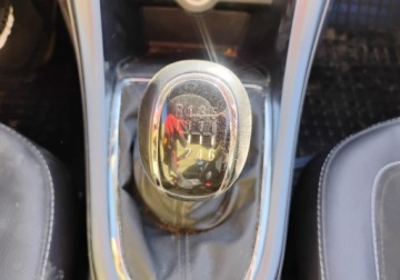 Opel Astra J GTC 1.4 Turbo ECOTEC 120KM 2017 Opel Astra 2017r, SALON POLSKA, 1.4 Benzyna. Uszkodzony prawy bok. Jezdzi., zdjęcie 15