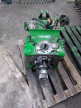 MOST TYŁ OBUDOWA AL220367 MECHANIZM RÓŻNICOWY L206105 JOHN DEERE 6110R
