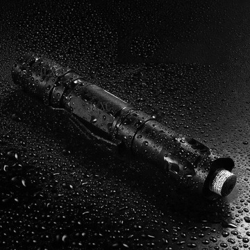 ПЕРЕЗАРЯЖАЕМАЯ ЗЕЛЕНАЯ ЛАЗЕРНАЯ УКАЗКА, РЕГУЛИРУЕМАЯ ЛАЗЕРНАЯ ФОКУСИРОВКА