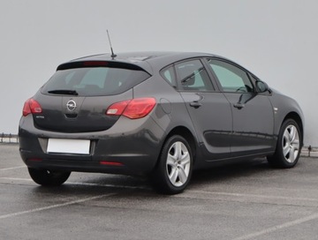 Opel Astra J GTC 1.4 Turbo ECOTEC 120KM 2013 Opel Astra 1.4 T, Klima, Klimatronic, Tempomat, zdjęcie 4