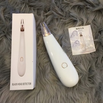 Facial pore cleaning machine
