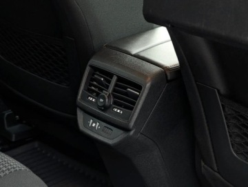 Peugeot 5008 II Crossover 1.2 PureTech 130KM 2020 Peugeot 5008 Navi Grip Control Automat Tempomat Serwis Roczna Gwarancja 1.2, zdjęcie 34